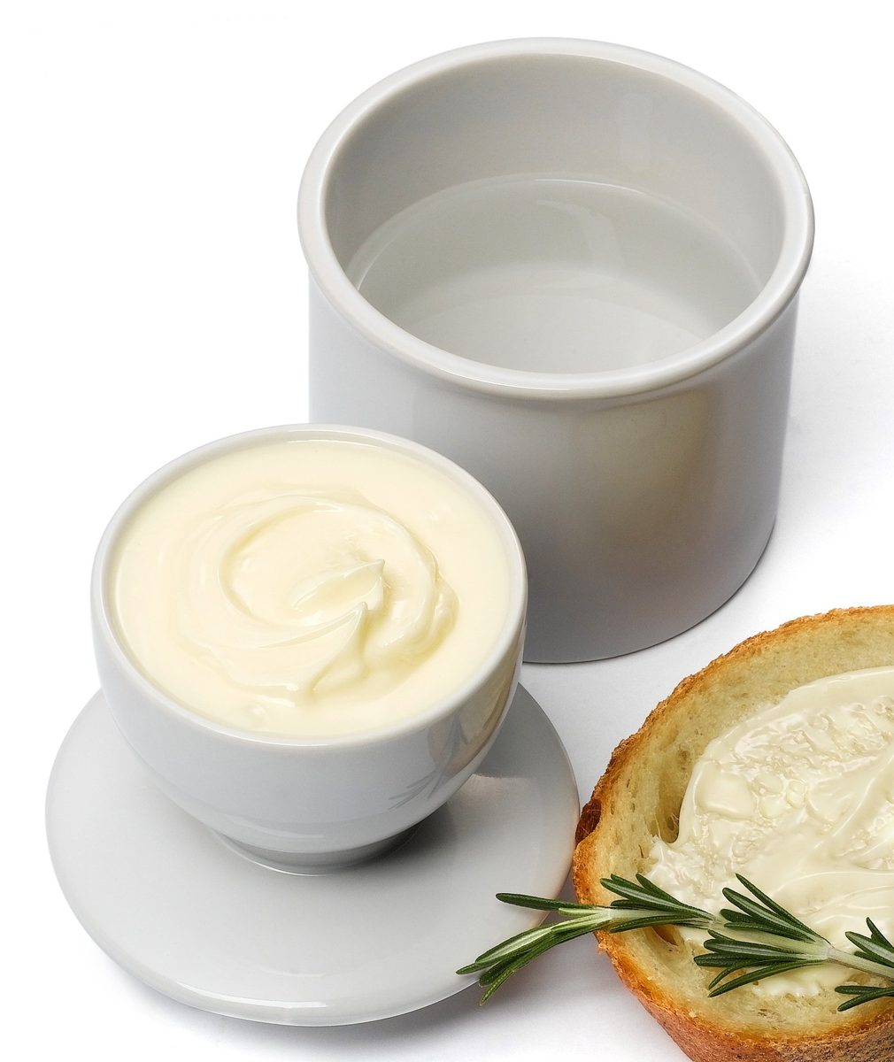 Pinzon White Ceramic Butter Keeper [Amazon Frustration-Free Packaging]