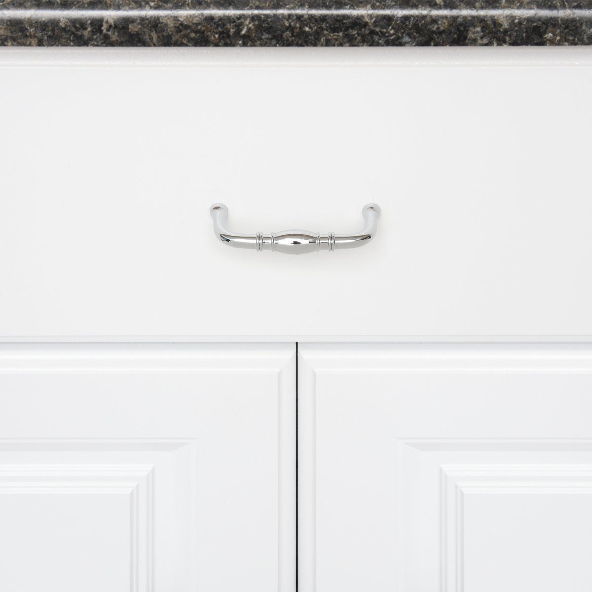 AmazonBasics Traditional Drawer Cabinet Handle, AB2900-PC-10