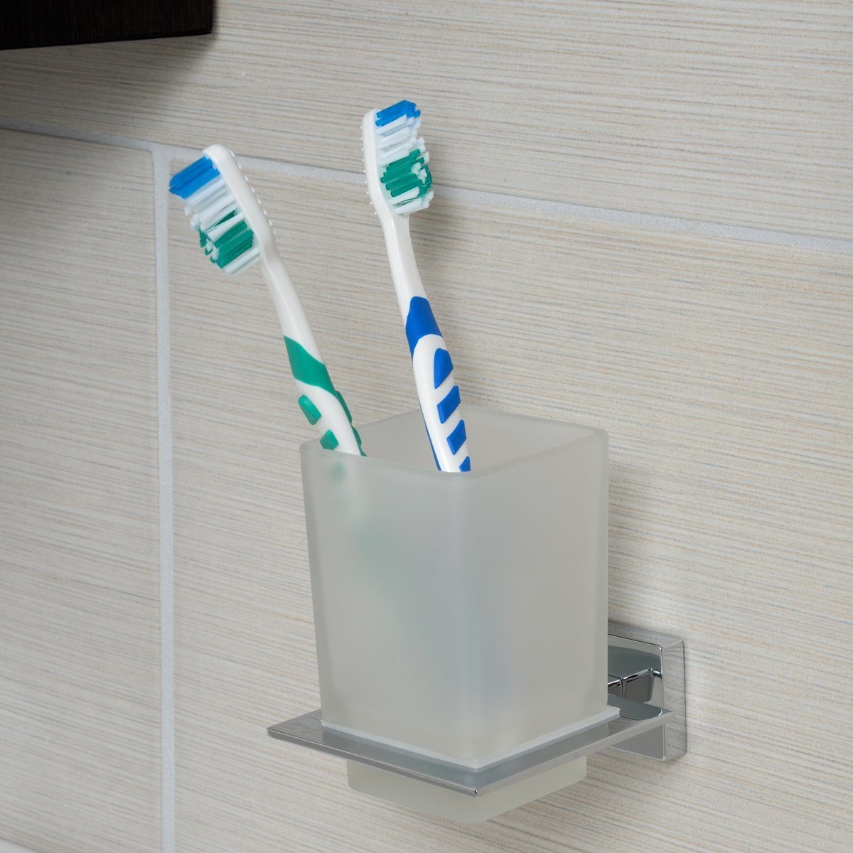 AmazonBasics Euro Toilet Roll Holder, AB-BR825-PC