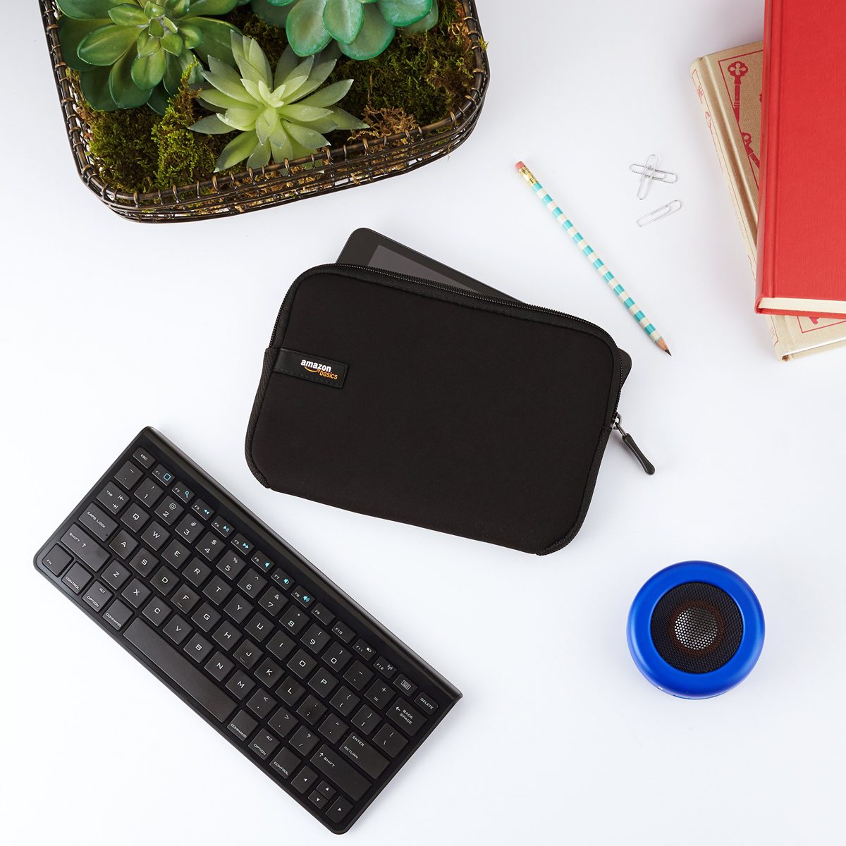 (Renewed) AmazonBasics 8-Inch Tablet Sleeve (Black)