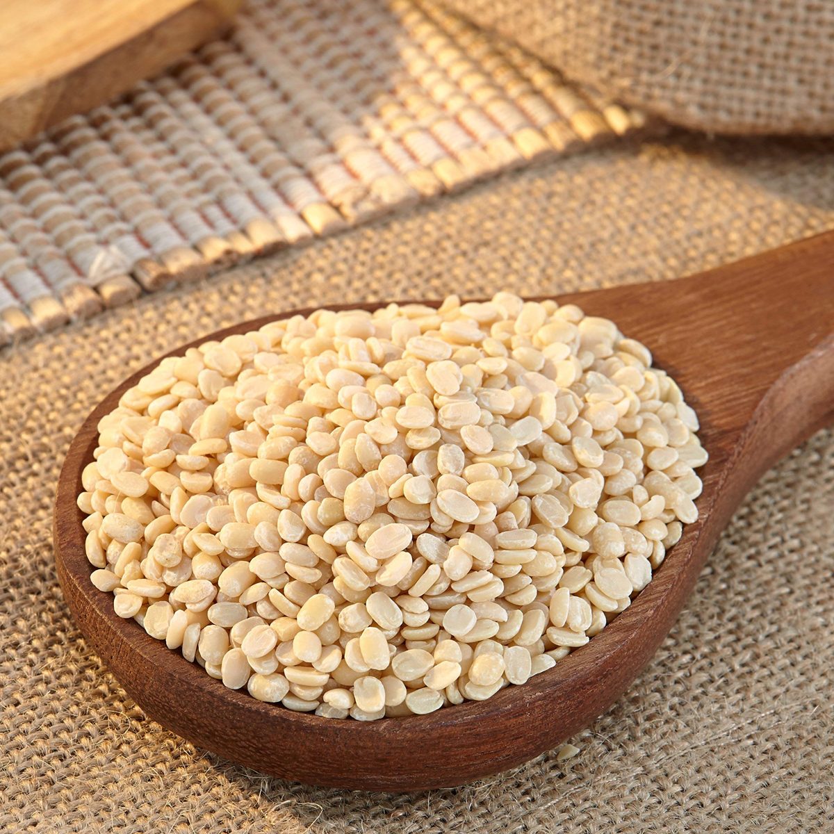 Amazon Brand - Vedaka Popular White Urad Split, 2kg