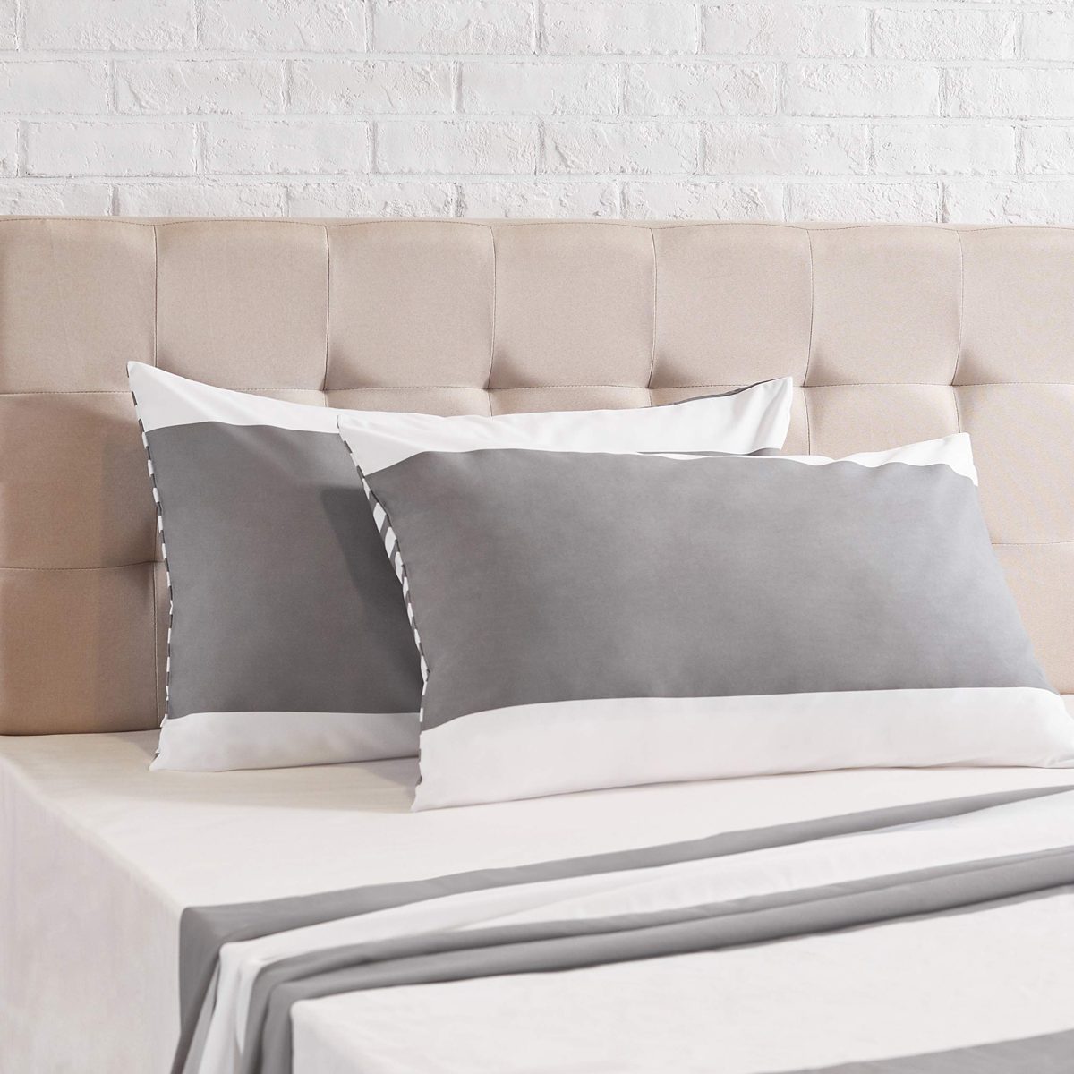AmazonBasics Premium Microfiber Pillowcases, 2-Pack - 40 x 80 cm, Grey Cabana Stripe