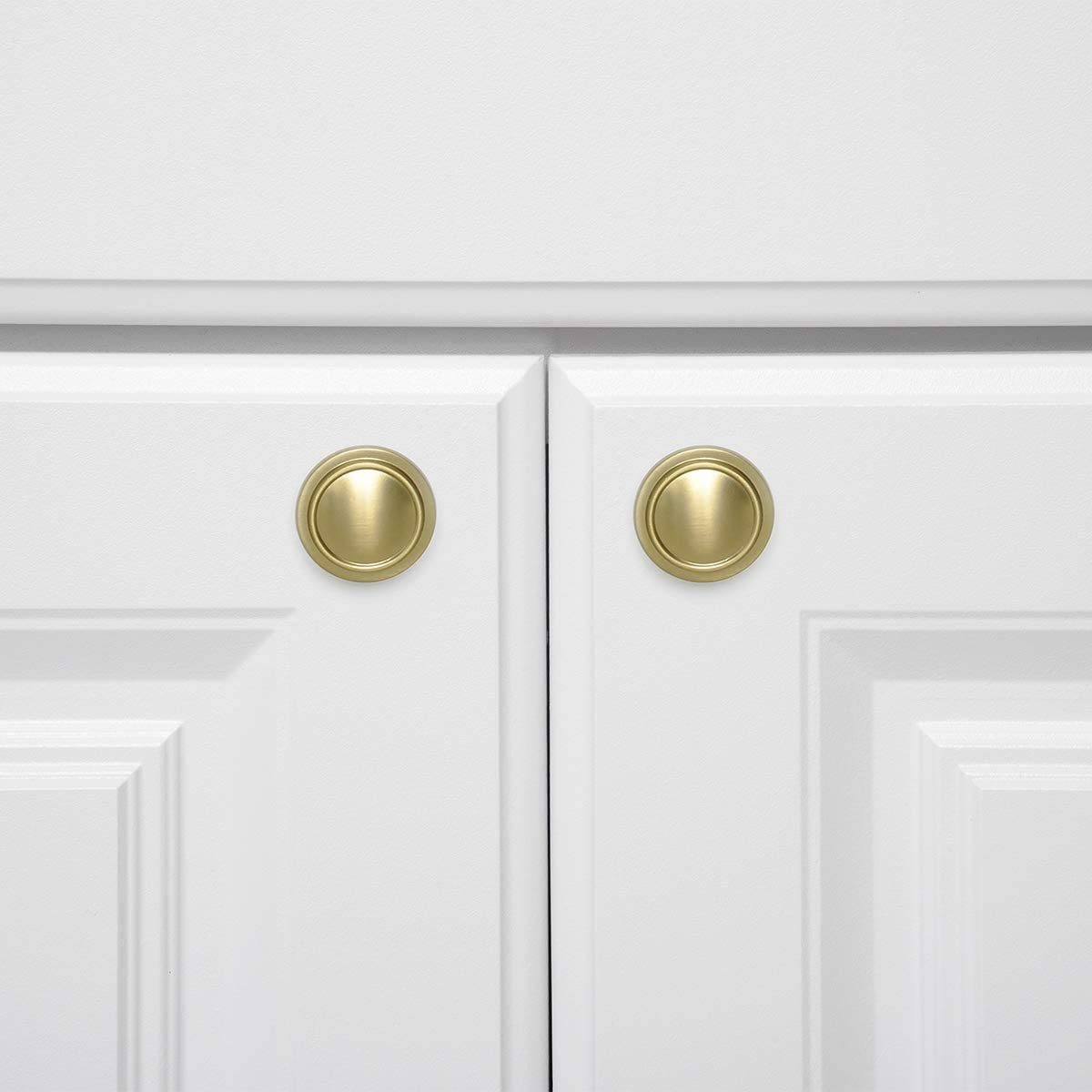 AmazonBasics Straight Top Ring Cabinet Knob, 1.25 Inch Diameter, Brushed Brass, 25-Pack