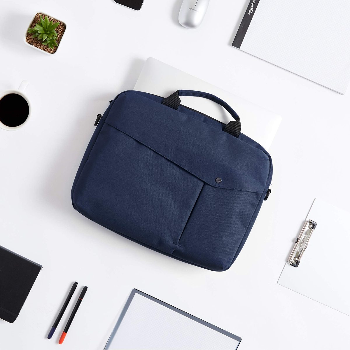 AmazonBasics Business Laptop Case, navy blue 38 CM