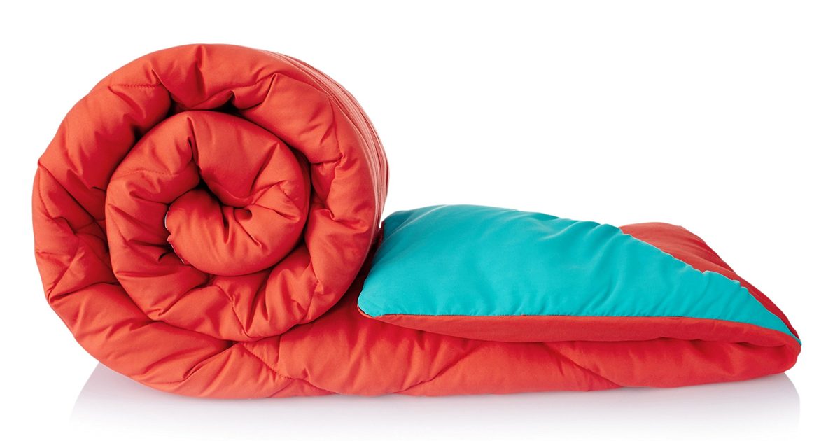 Amazon Brand - Solimo Microfiber Reversible Comforter, Double (Ruby Red & Aqua Blue, 200 GSM)