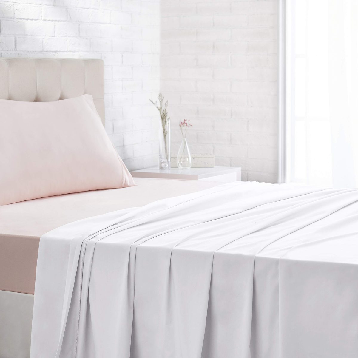 AmazonBasics Organic Percale Cotton Bed Sheet Set with Frayed Hem