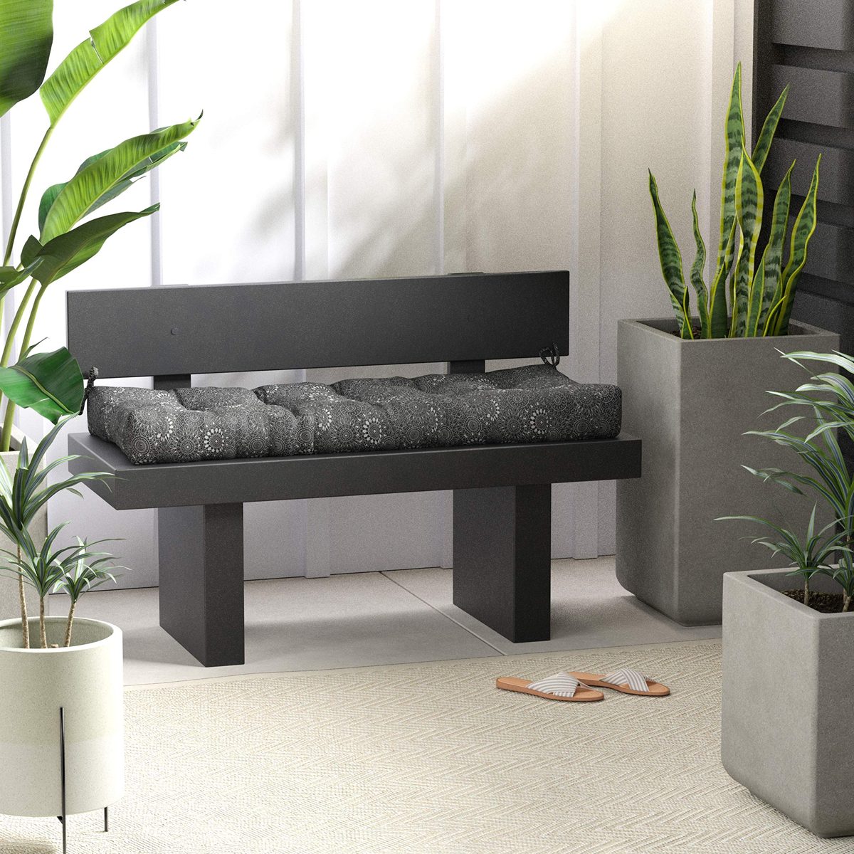 Amazon Basics Tufted Outdoor Patio Bench Cushion- 44 x 18 x 4 Inches, Black Floral