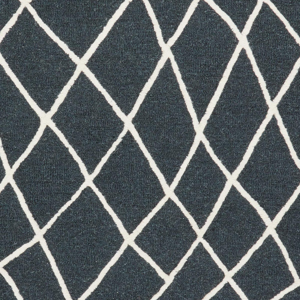 Amazon Brand – Rivet Wool Rug, 8' x 10', Black, White