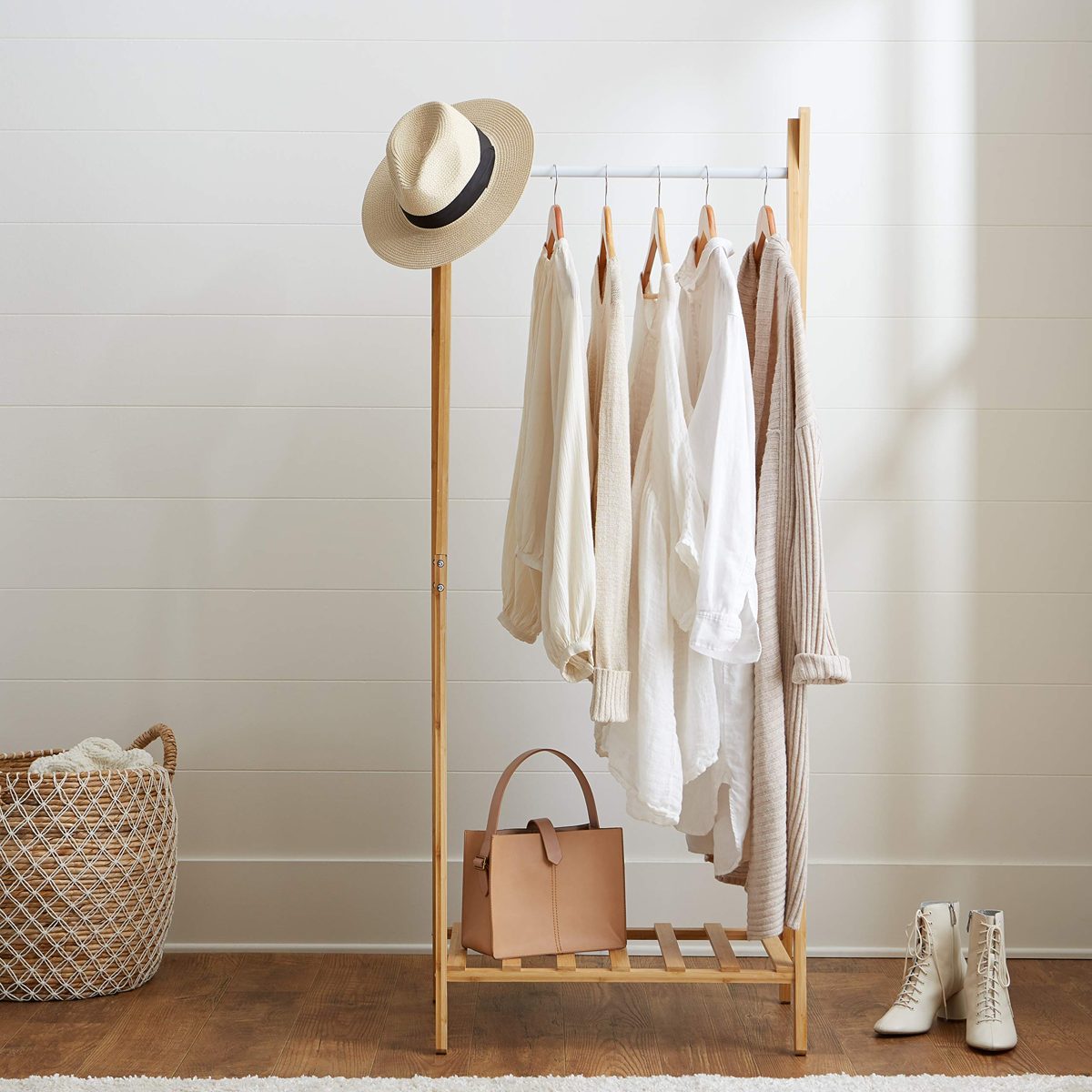 AmazonBasics Wooden Easel Garment Rack