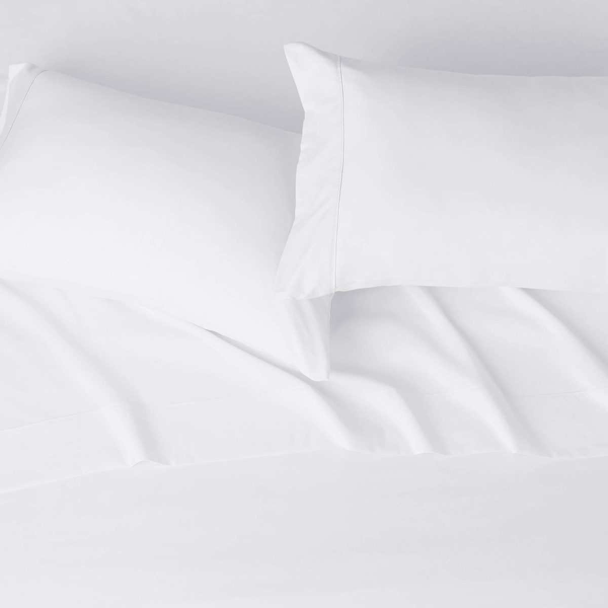 AmazonBasics Lightweight Super Soft Easy Care Microfiber Bed Sheet Set with 16" Deep Pockets - King, Bright White