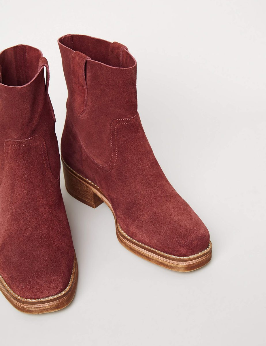 find. Pull On Leather Cowboy Boots, Red, 3.5 UK