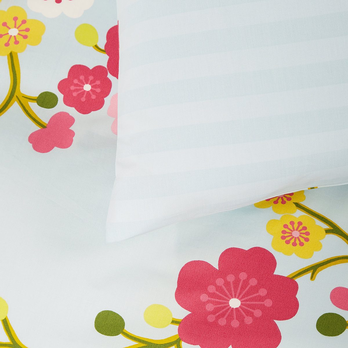 AmazonBasics Patterned Duvet Cover Set, 100% Cotton, Oriental Floral Pattern, 225 x 220 cm, 2 Pillowcases (50 x 80 cm)
