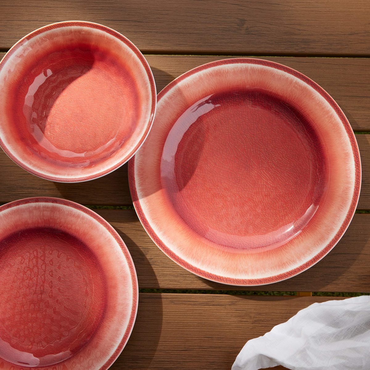 AmazonBasics 12-Piece Melamine Dinnerware Set - Service for 4, Red Crackle Glaze