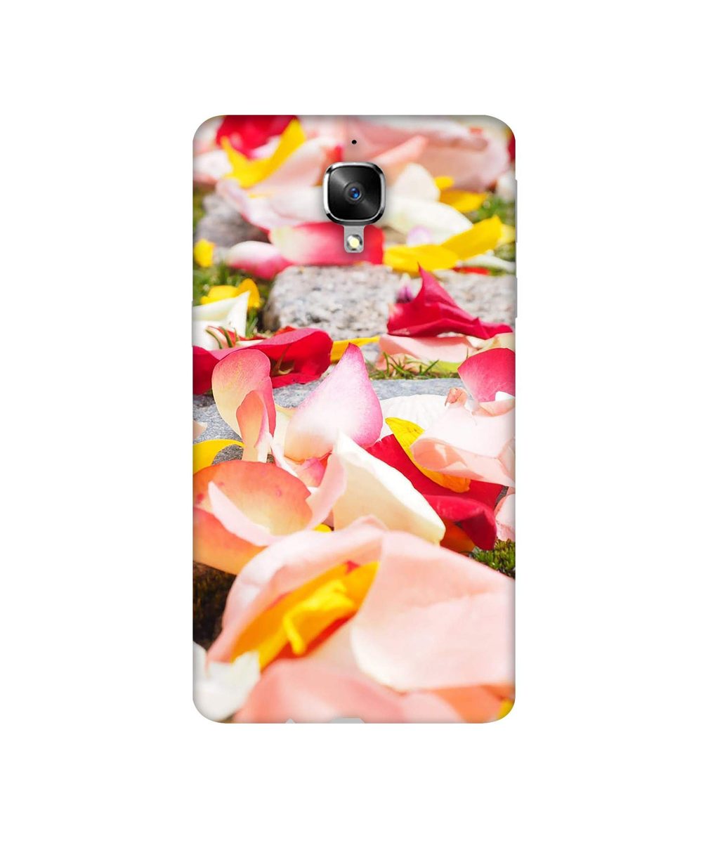 Amazon Brand - Solimo Designer Rose Petals 3D Printed Hard Back Case Mobile Cover for OnePlus 3 / OnePlus 3T