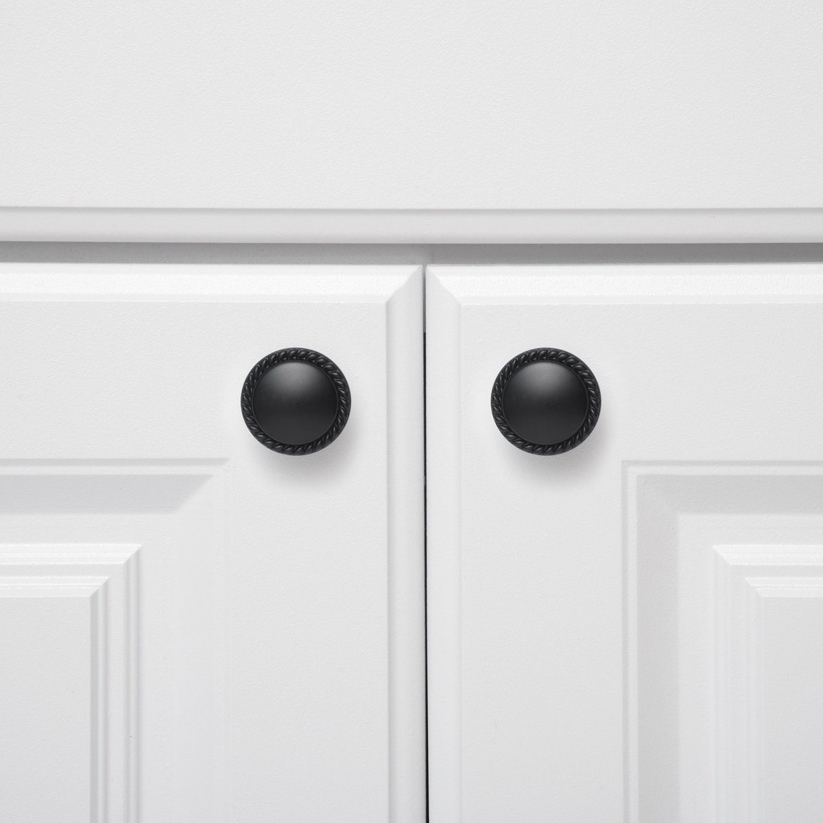 AmazonBasics - Round Drawer Knob with Patterned Edge - 1.25" Diameter, AB900-FB-10