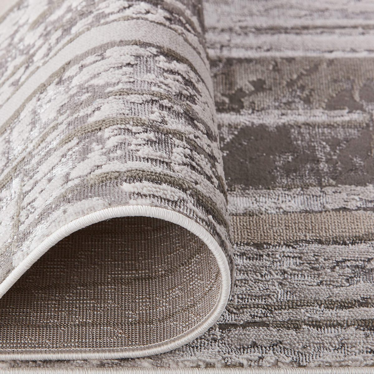 Amazon Brand – Rivet Polyester Runner Rug, 2' 10" x 7' 10", Silver, Grey, White