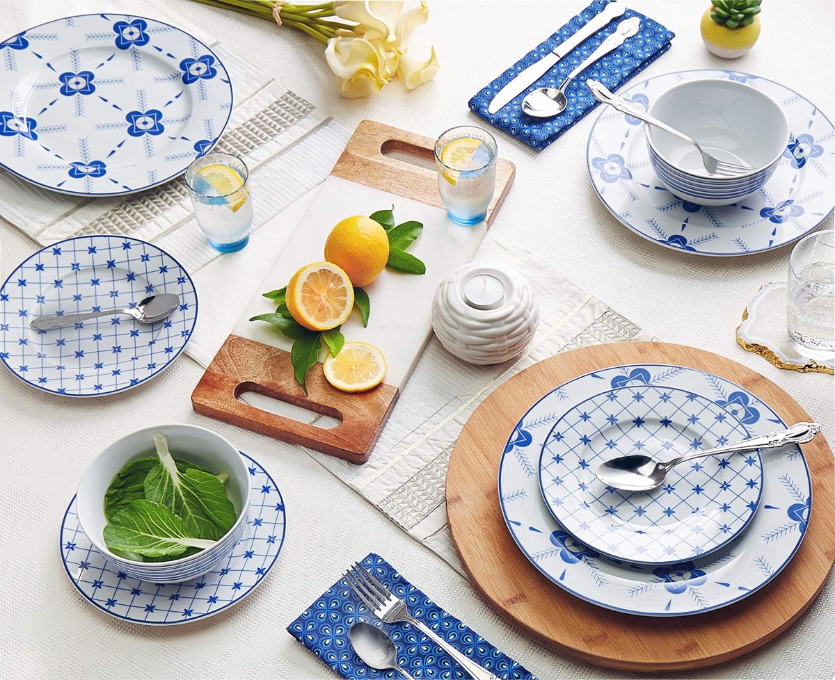 Amazon Brand - Solimo 12 Piece Dinnerware Set (Blue Floral)