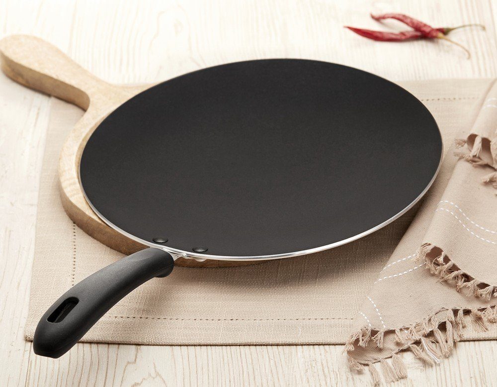 Amazon Brand - Solimo Non-Stick Concave Tawa, 28cm (Black)