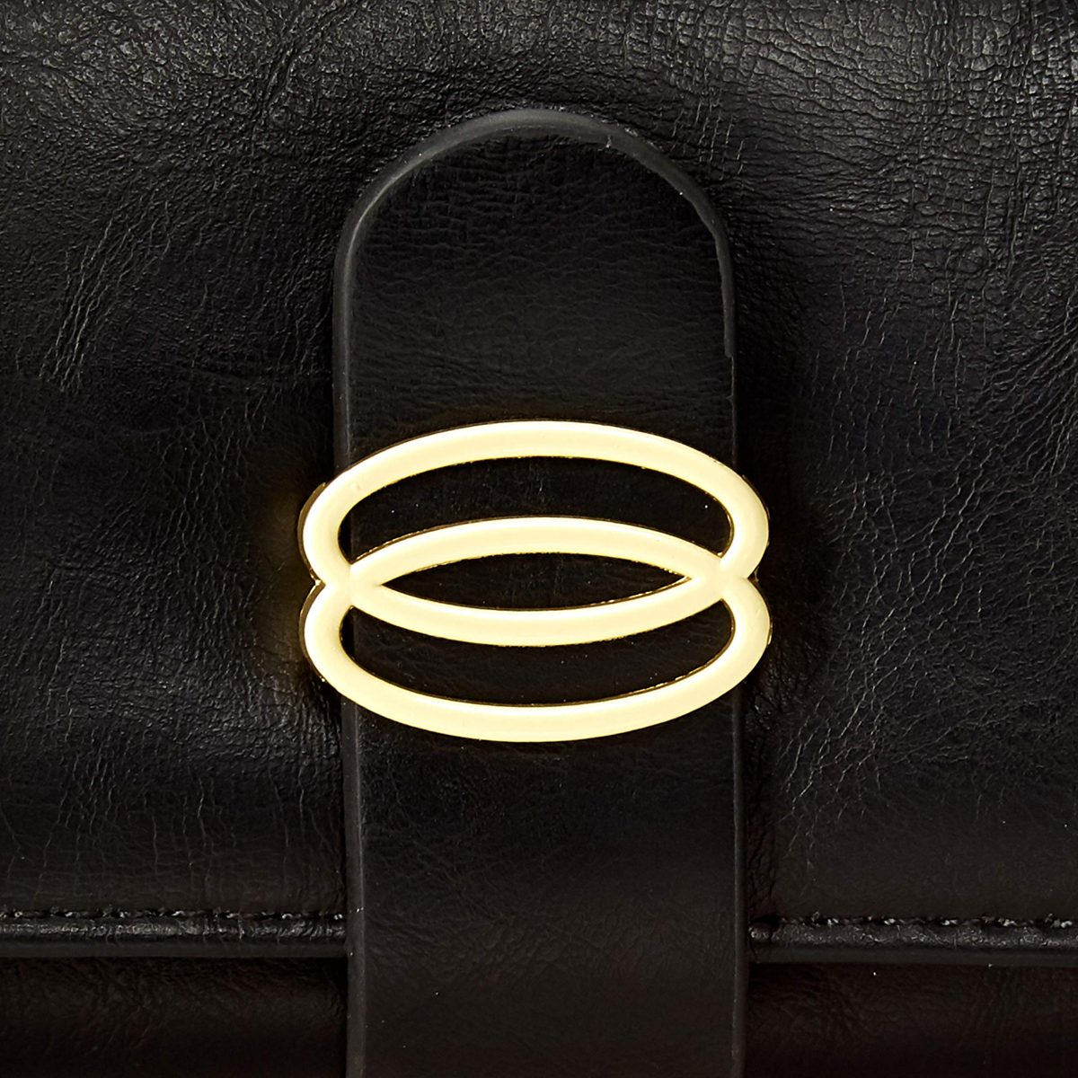 Flavia Women's Clutch (Black)