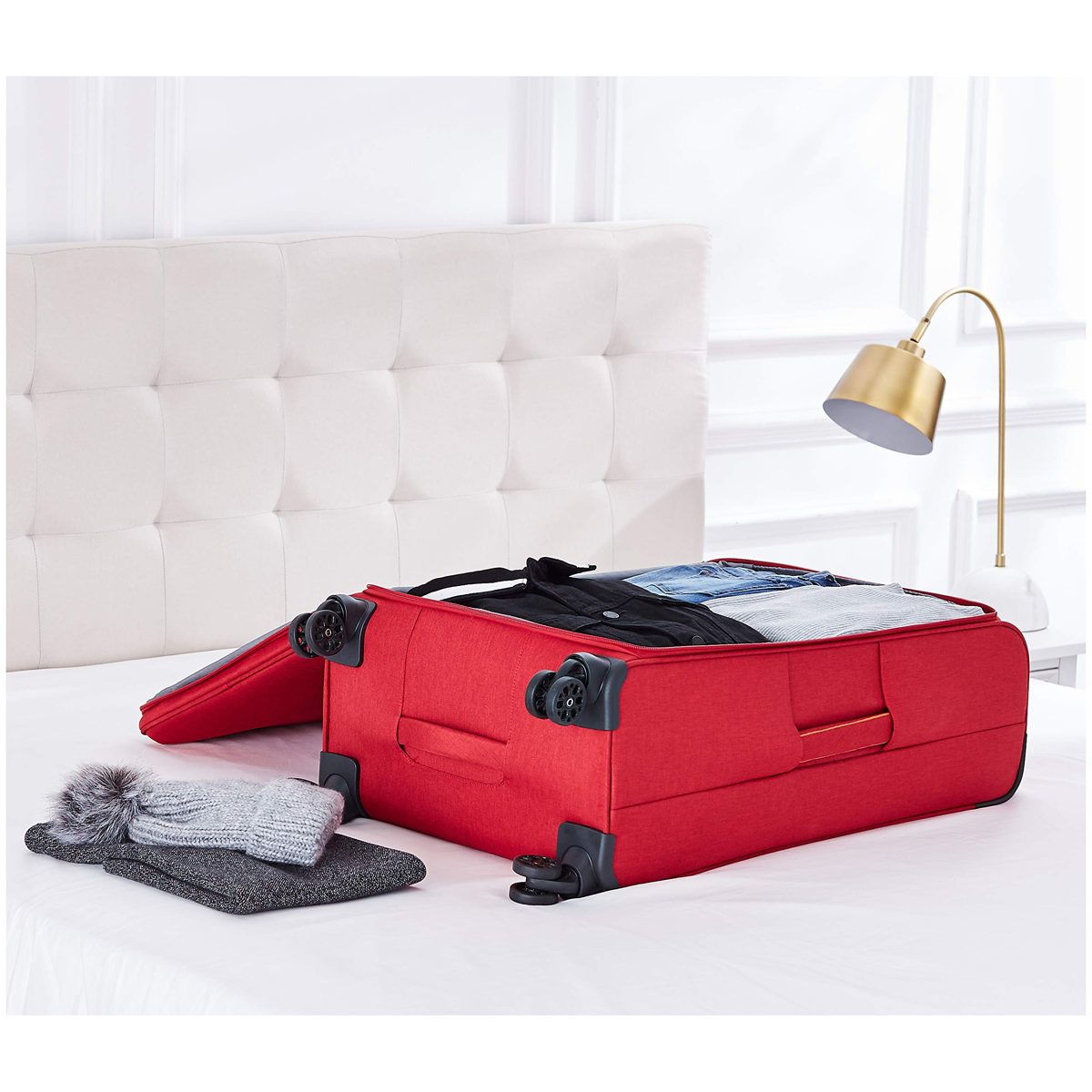 AmazonBasics Belltown Softside Rolling Spinner Suitcase Luggage - 30 Inch, Heather Red