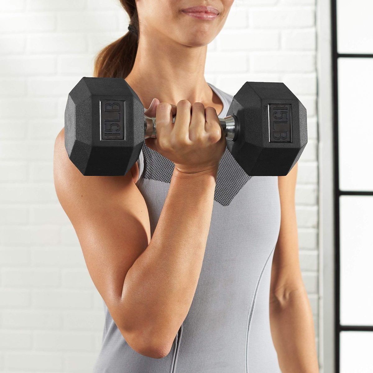 AmazonBasics Rubber Encased Hex Dumbbell Weight - 11.3 x 4.5 x 4.3 Inches, 15 Pounds, Pack of 1