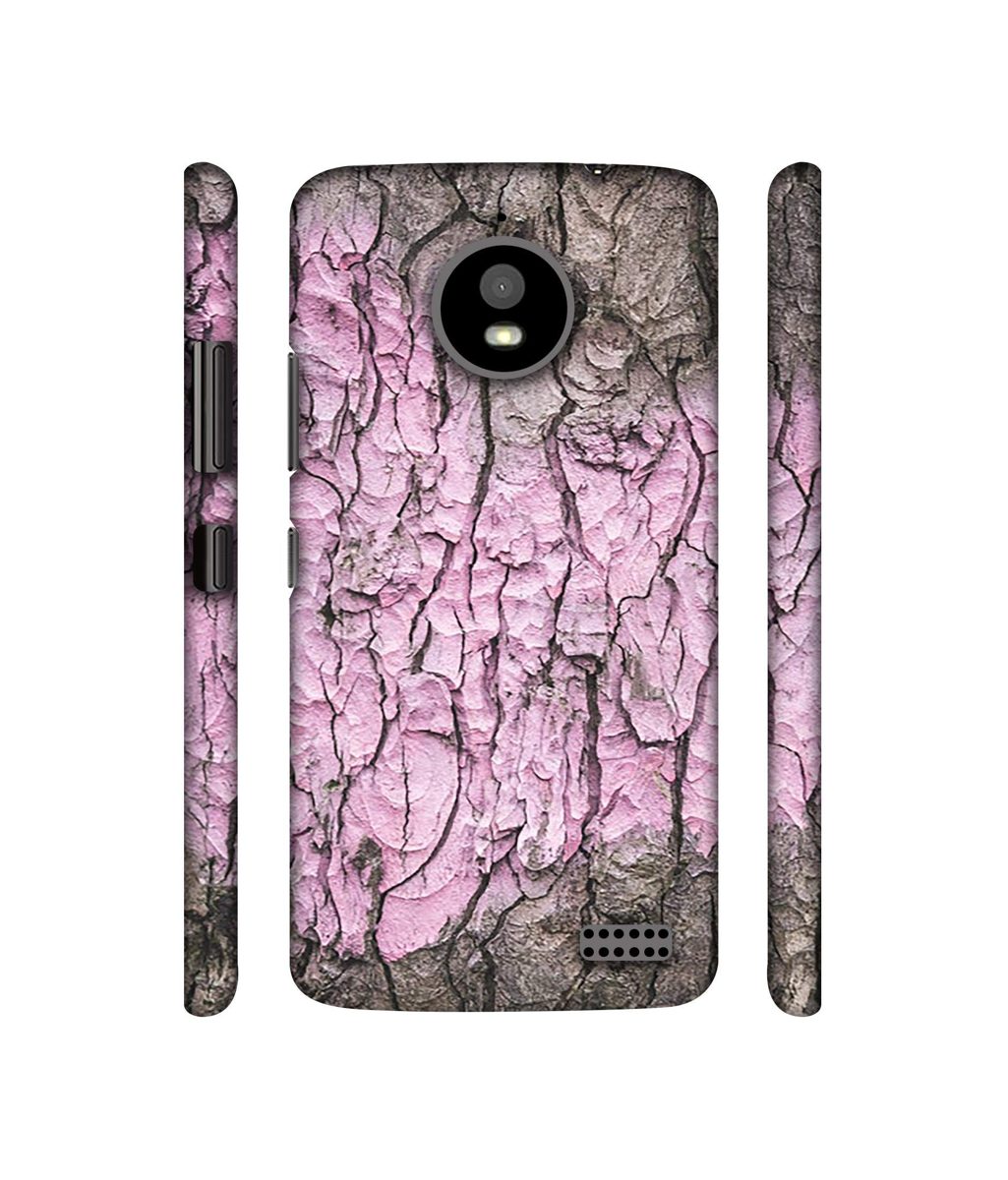 Amazon Brand - Solimo Designer Creaks On Tree Trunk 3D Printed Hard Back Case Mobile Cover for Motorola Moto E4
