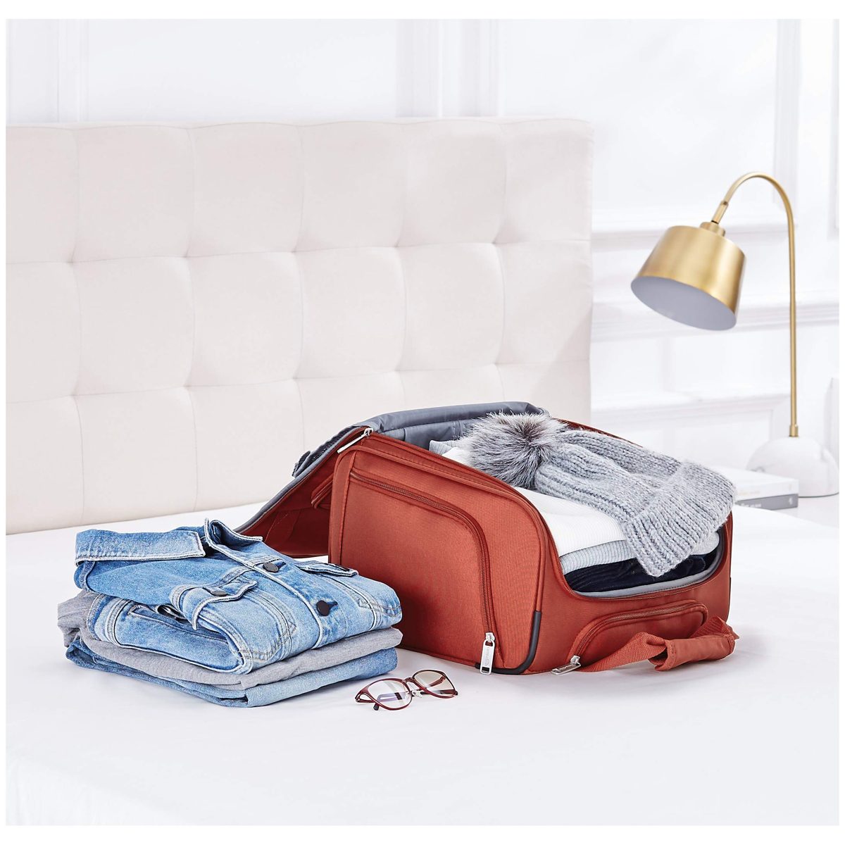 AmazonBasics - Under Seat Storage Suitcase Red