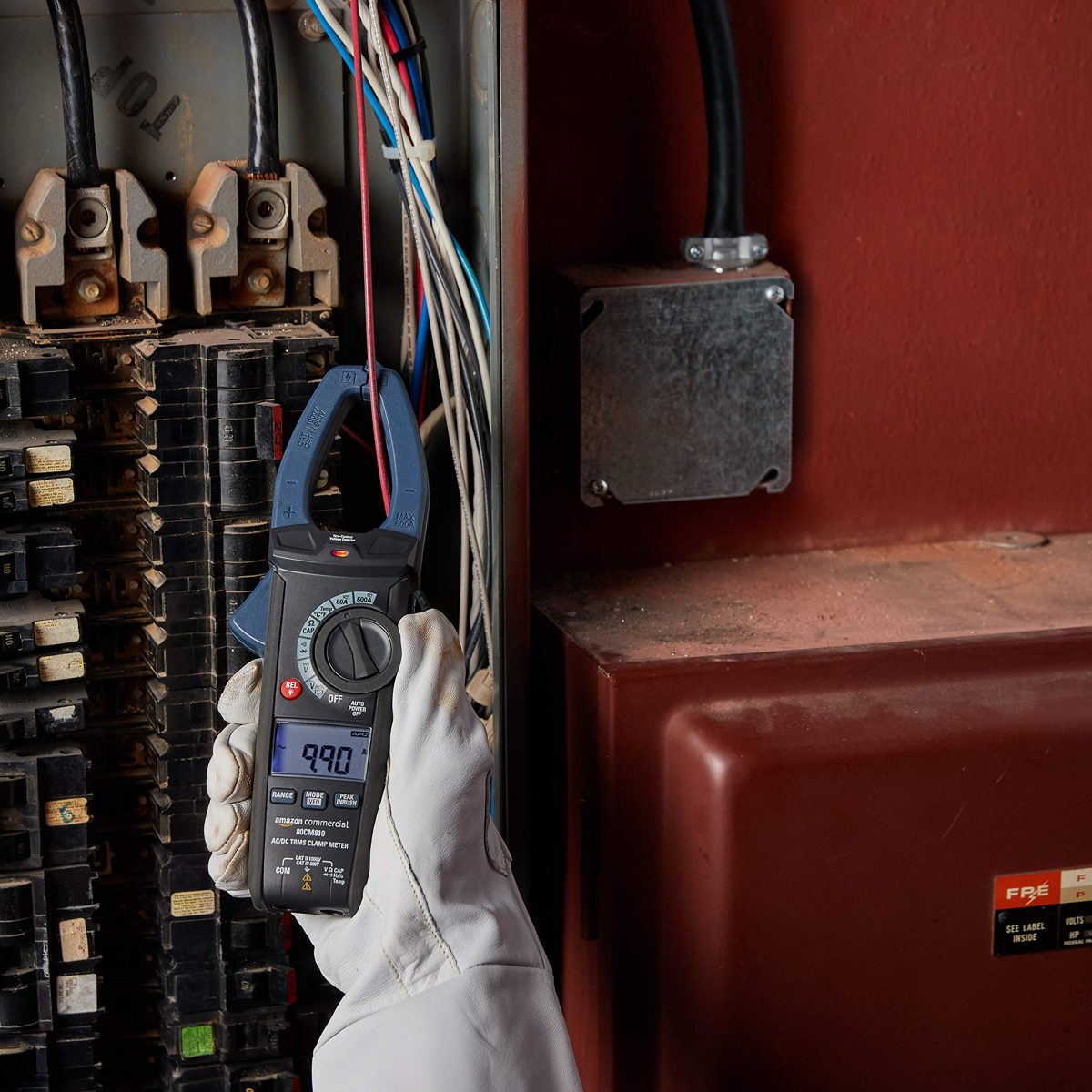AmazonCommercial 600A AC/DC Clamp Meter, True RMS, NCV, Flashlight, 6000 Count