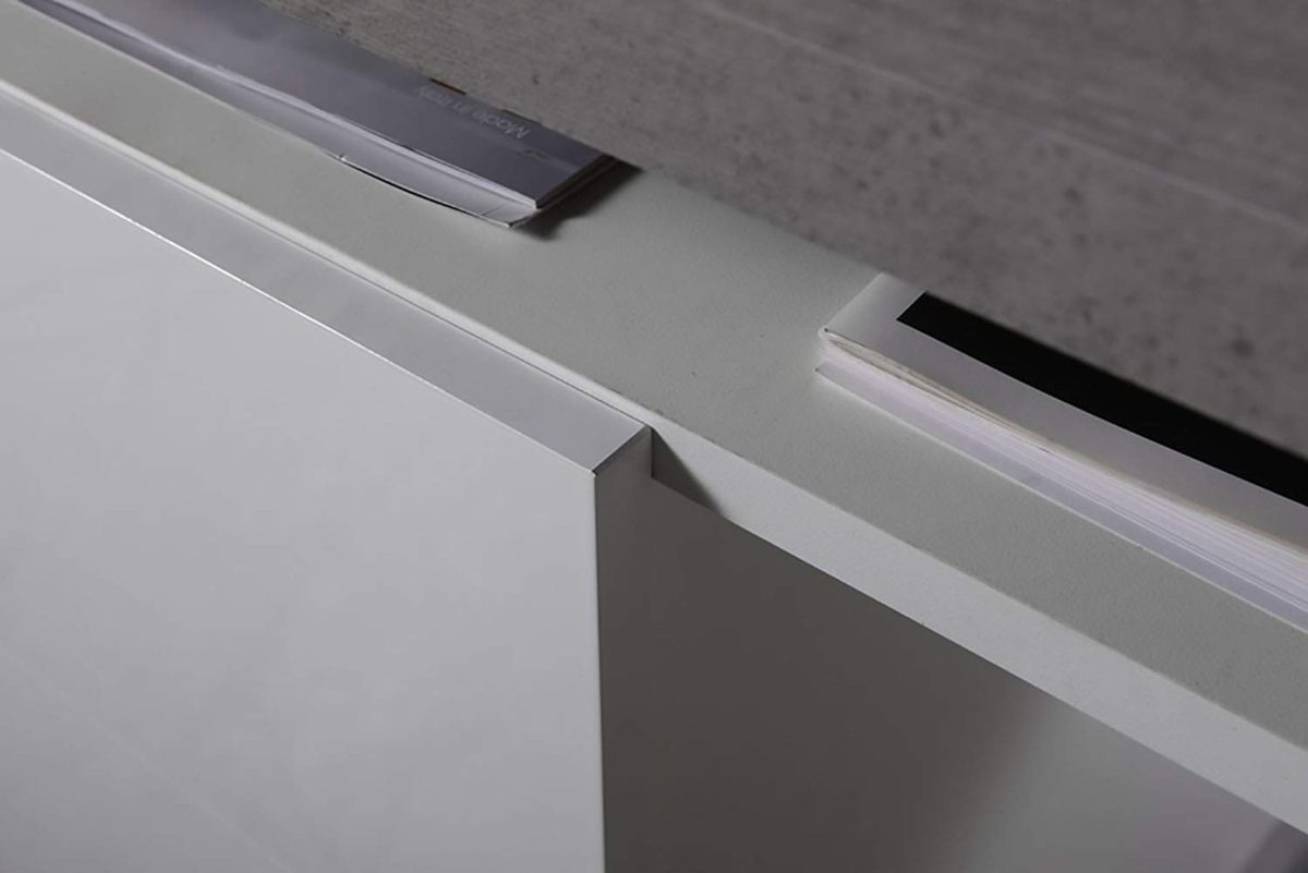 Amazon Brand - Movian 3-Drawer Desk, 110 x 75 x 60 cm, Concrete/High Gloss White