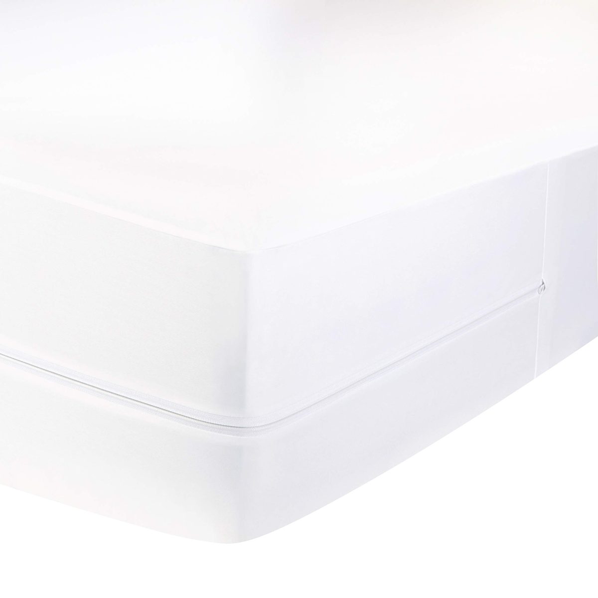 AmazonBasics Fully-Encased Waterproof Mattress Cover Protector