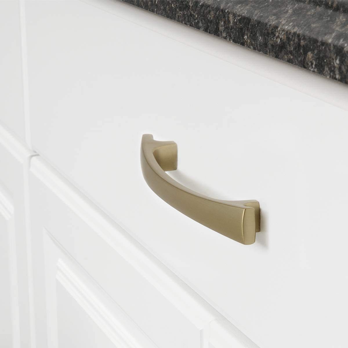 AmazonBasics Thick Modern Curved Handle Drawer Cabinet Pull Handle