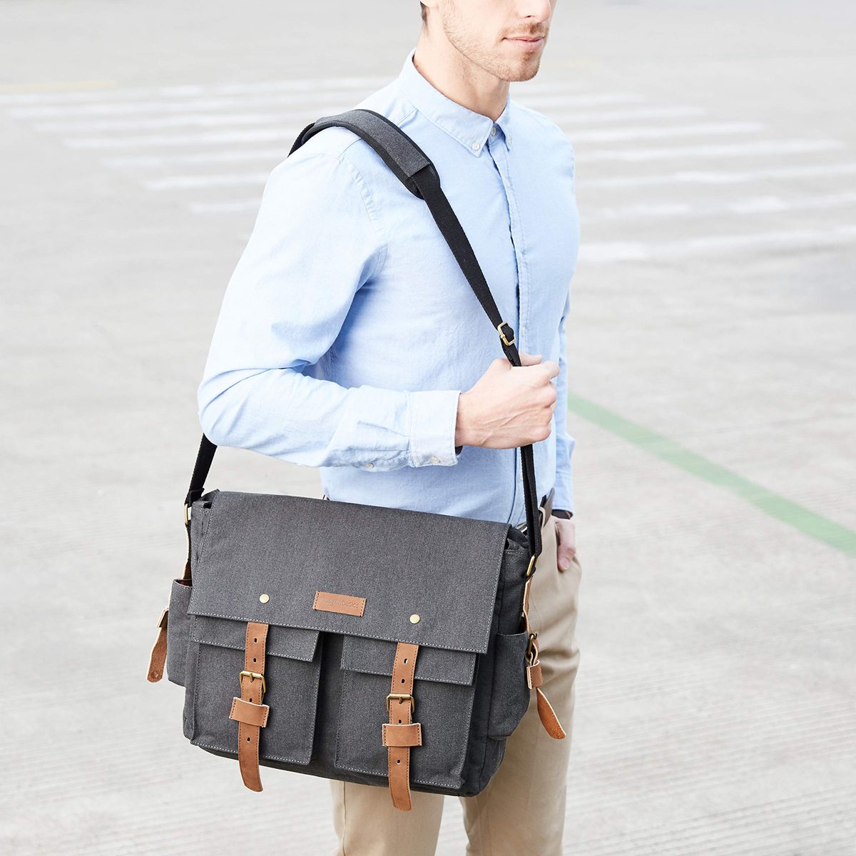 AmazonBasics Messenger Bag - Grey