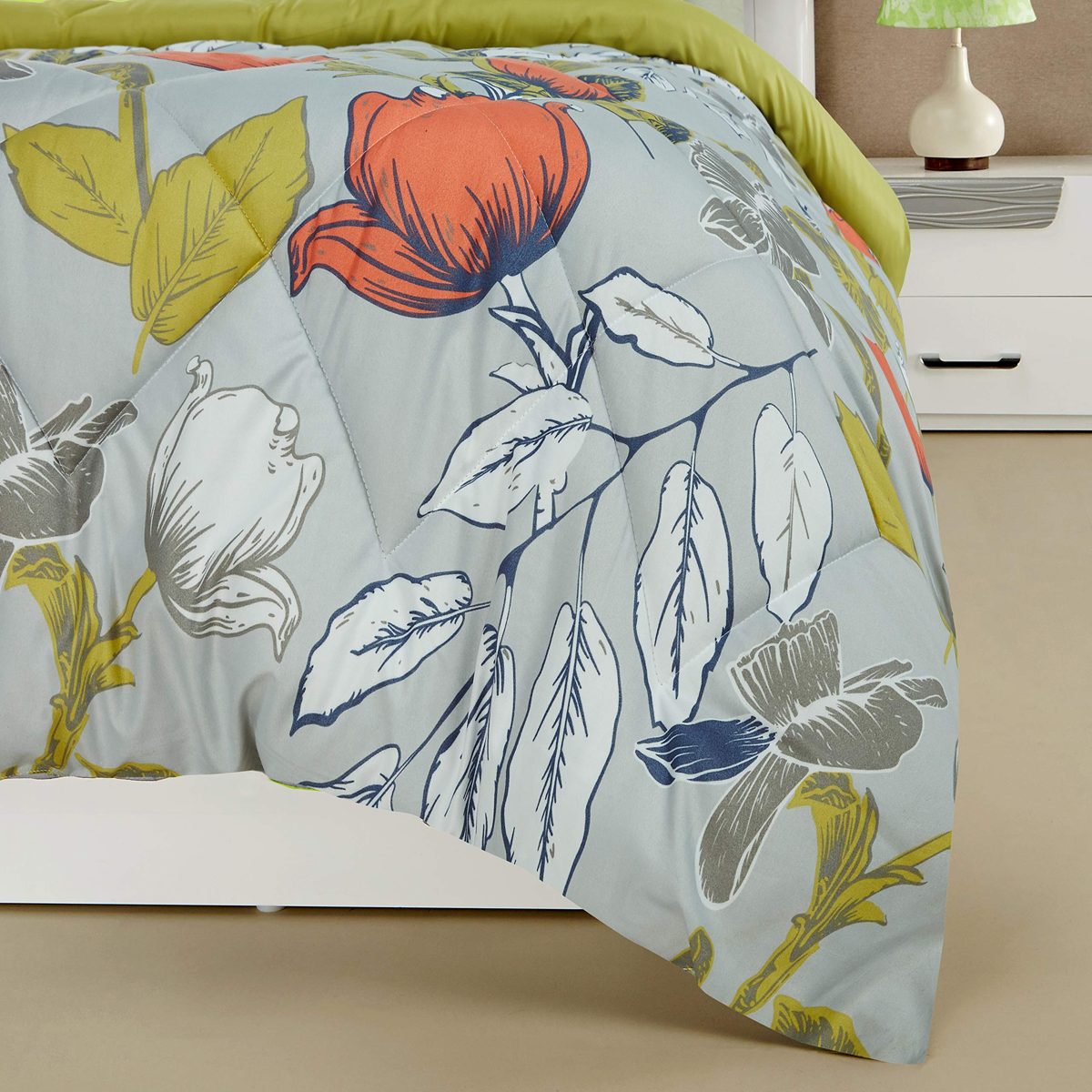 Amazon Brand - Solimo Floral Bliss Microfibre Printed Comforter, Single, 200 GSM, Grey