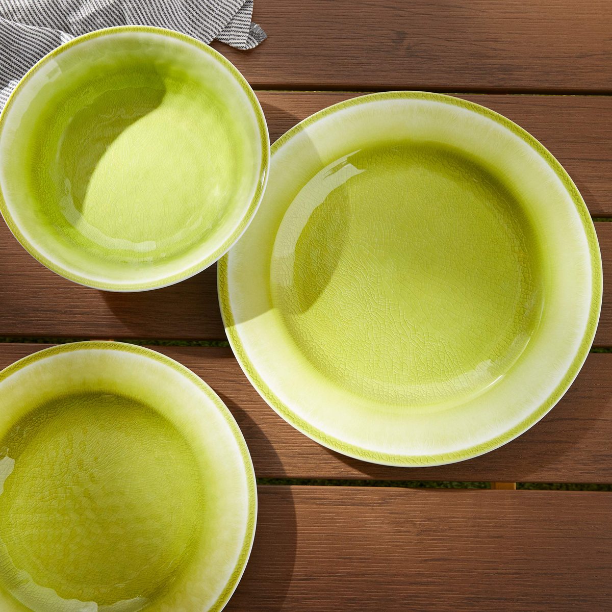 AmazonBasics 12-Piece Melamine Dinnerware Set - Service for 4, Green Crackle Glaze