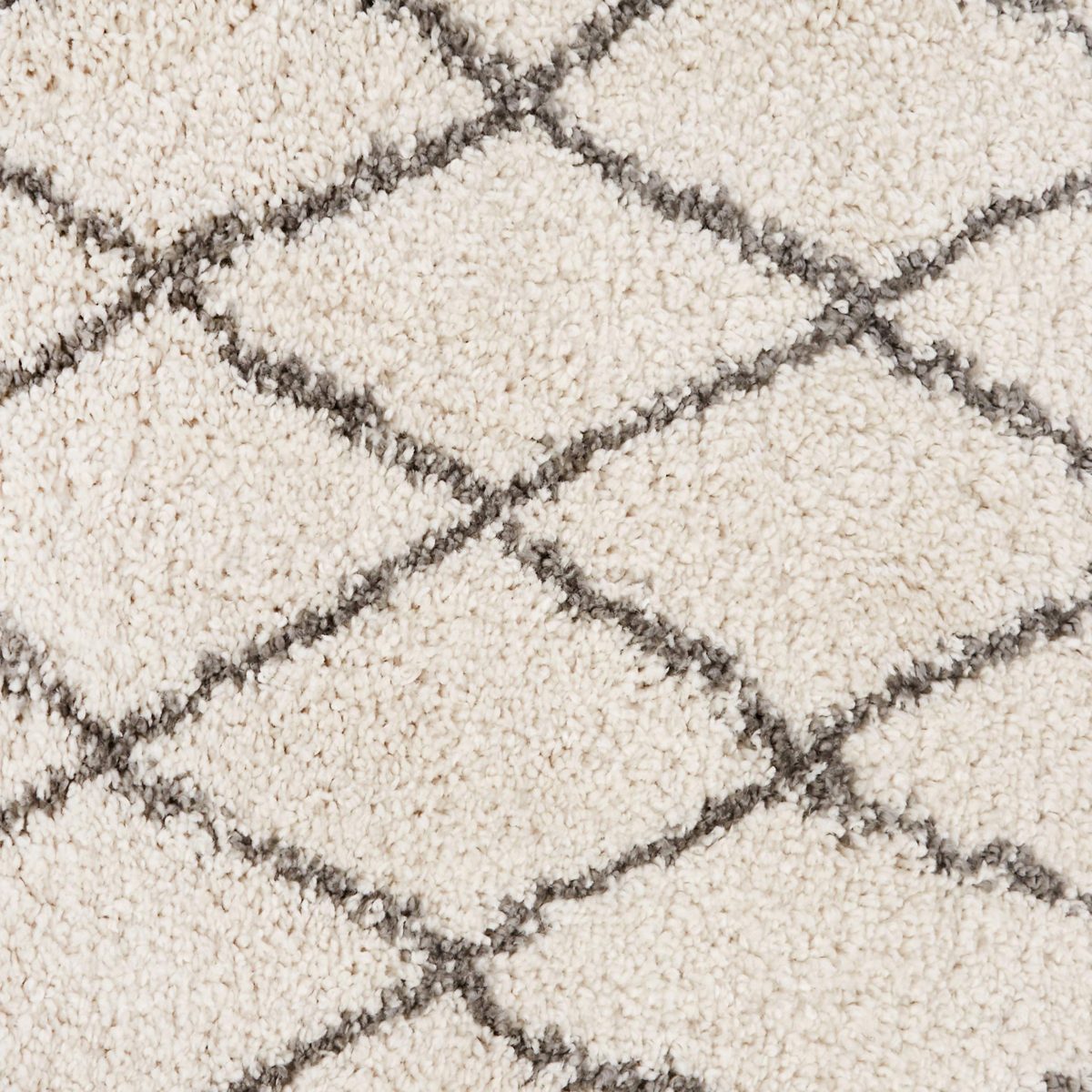 Amazon Basics - 6'X9' Plush Diamond Trellis Shag Rug, Ivory