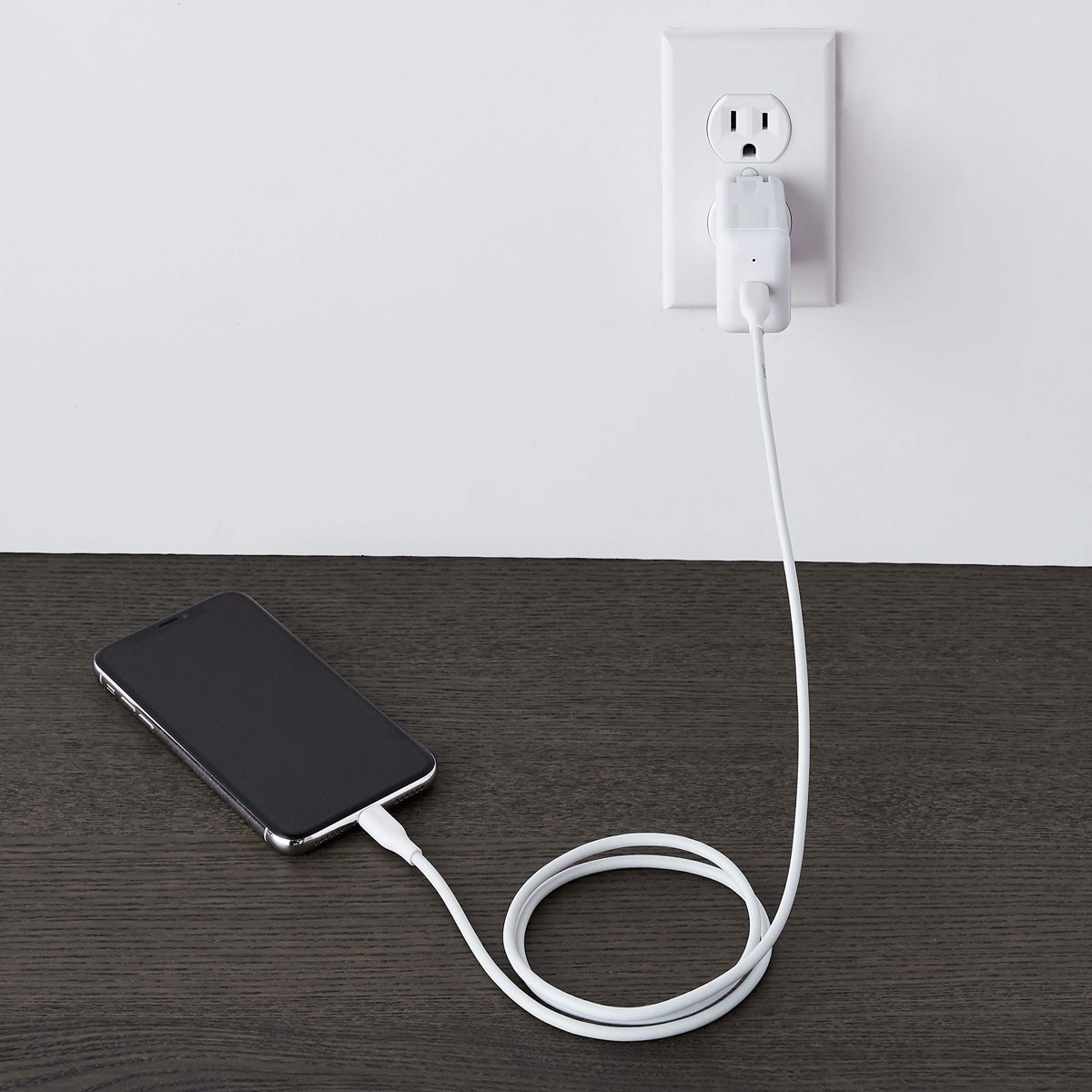AmazonBasics USB-C to Lightning Cable, MFi Certified Apple Charger for iPhone 11 Pro/11 Pro Max - White, 3-Foot