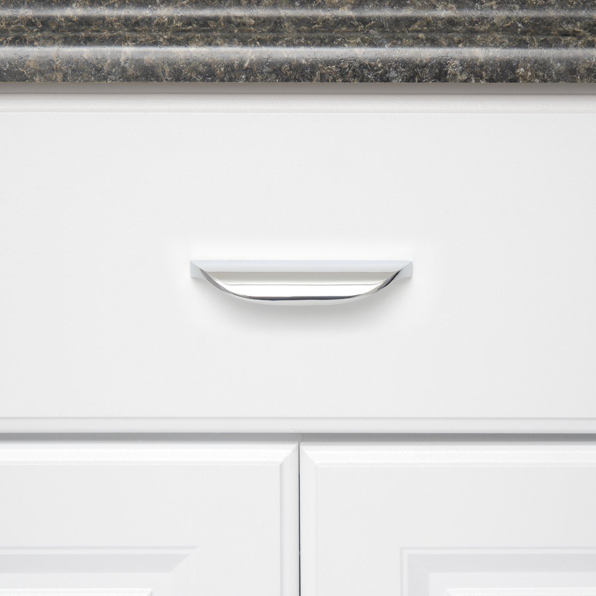 AmazonBasics Modern Finger Drawer Pull