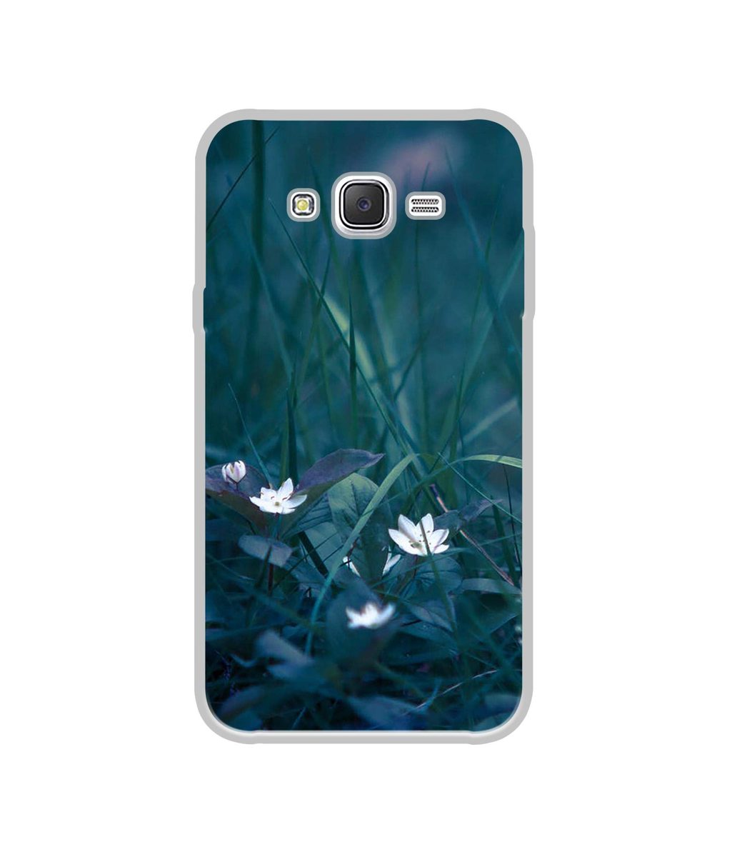 Amazon Brand - Solimo Designer White Flower UV Printed Soft Back Case Mobile Cover for Samsung Galaxy J5