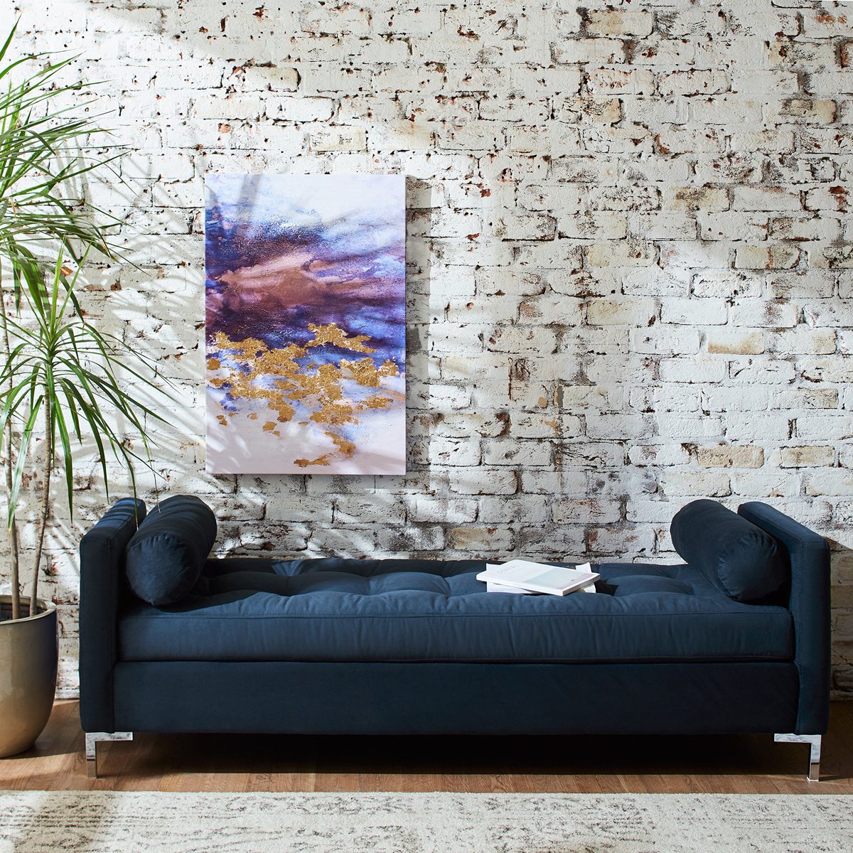 Amazon Brand – Rivet Uptown Mid-Century Modern Tufted Velvet Daybed Loveseat, 78"W, Navy &amp; Silver