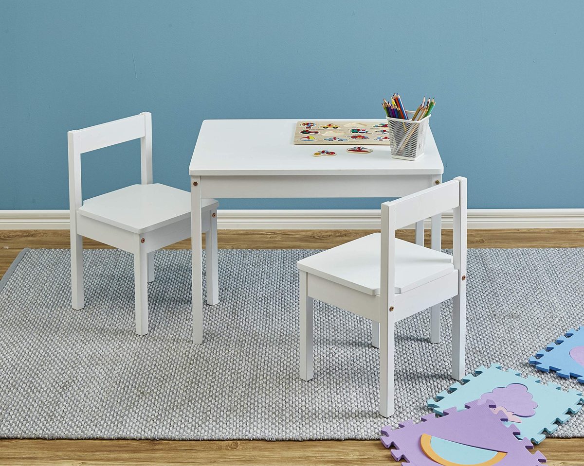 AmazonBasics Solid Wood Kiddie Table Set with Two Chairs, White