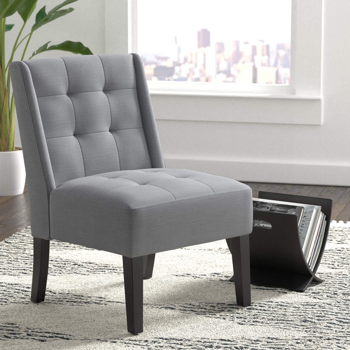AmazonBasics tufted accent chair with wood legs, Grey