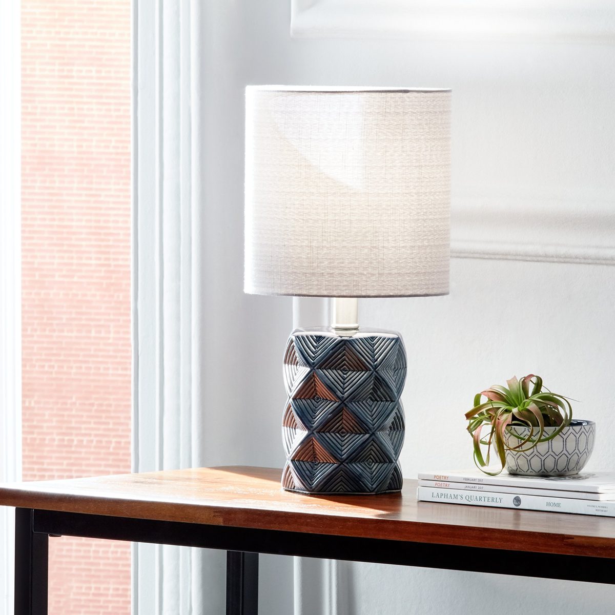 Rivet Geo Diamond Black Modern Ceramic Table Lamp with Bulb, 15"H, Grey