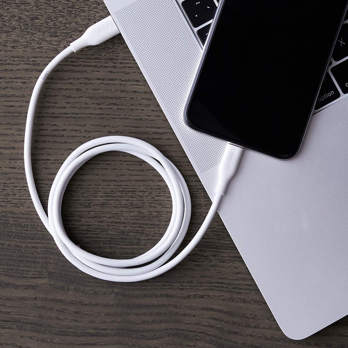 AmazonBasics USB-C to Lightning Cable, MFi Certified Apple Charger for iPhone 11 Pro/11 Pro Max - White, 3-Foot