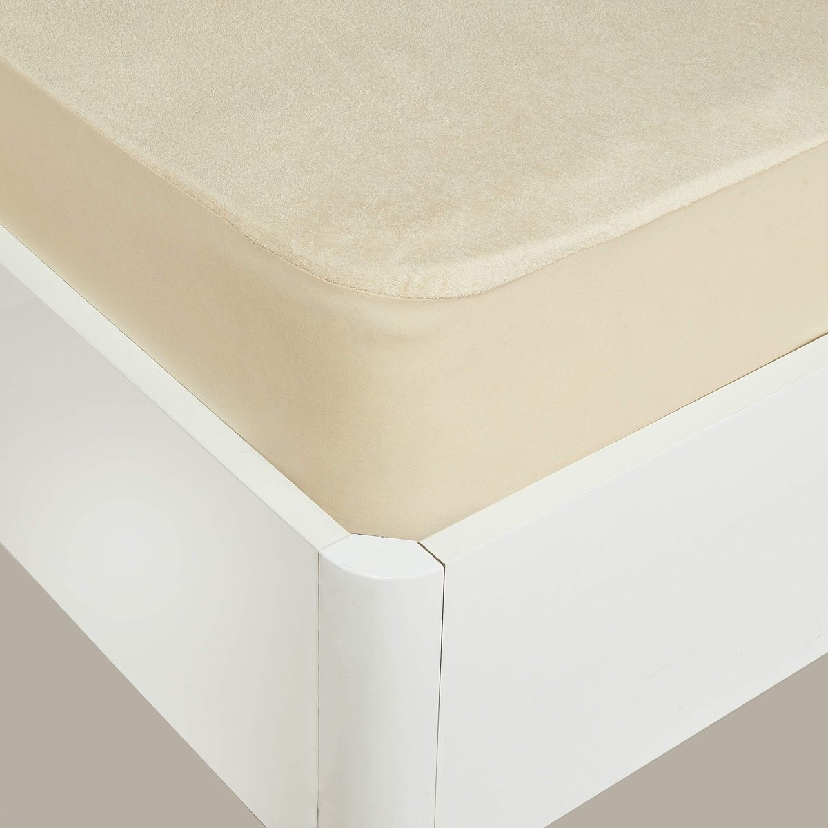 Amazon Brand - Solimo Water Resistant Premium Mattress Protector, 78x72 inches - King Bed Size, Beige