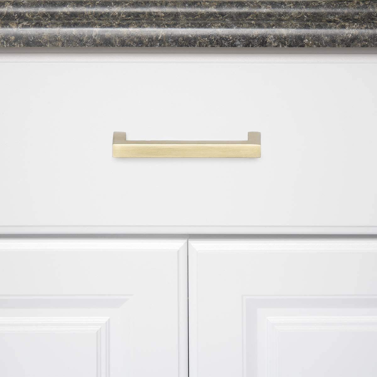 AmazonBasics - AB3700-GC-10 Gold Champagne Handle - 8.5cm Long (3-inch Hole Centre)