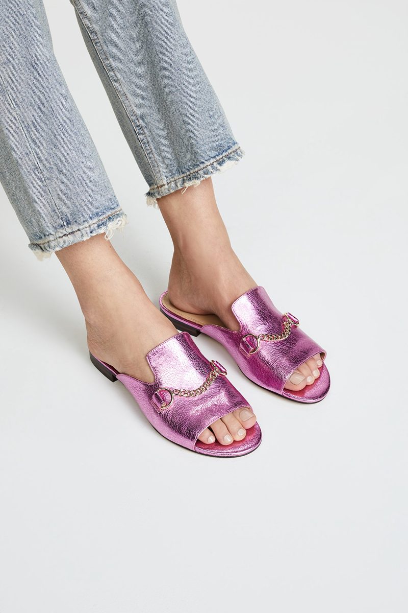 The Fix Amazon Brand Women's Nikole Open Toe Slide with Chain Detail Flat Sandal, Bubble Gum Pink/Metallic Crackle Leather, 6.5 B US