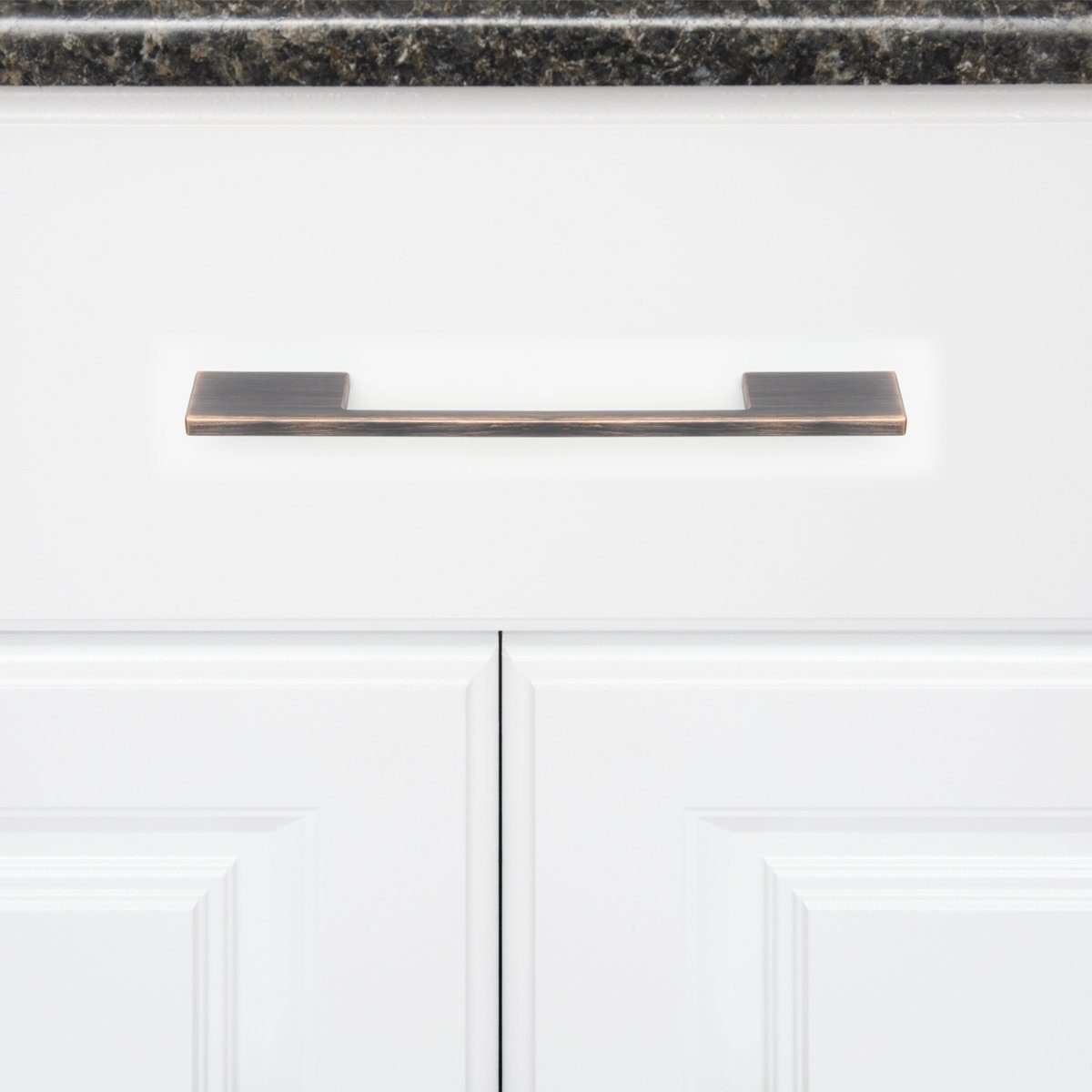 AmazonBasics Wide Modern Die Cast Cabinet Handle, 6.3" center to center, Oil Rubbed Bronze, 10-Pack