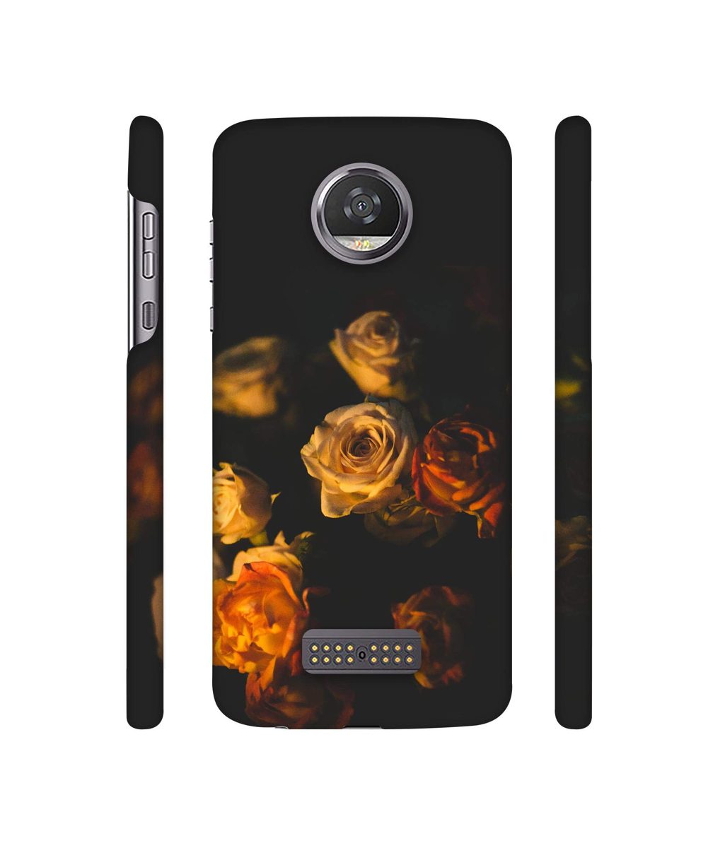 Amazon Brand - Solimo Designer Roses 3D Printed Hard Back Case Mobile Cover for Moto Z2 Play
