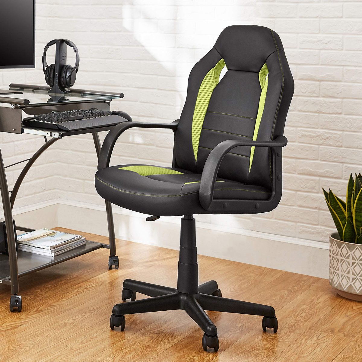 AmazonBasics Racing/Gaming Style Office Chair - Green