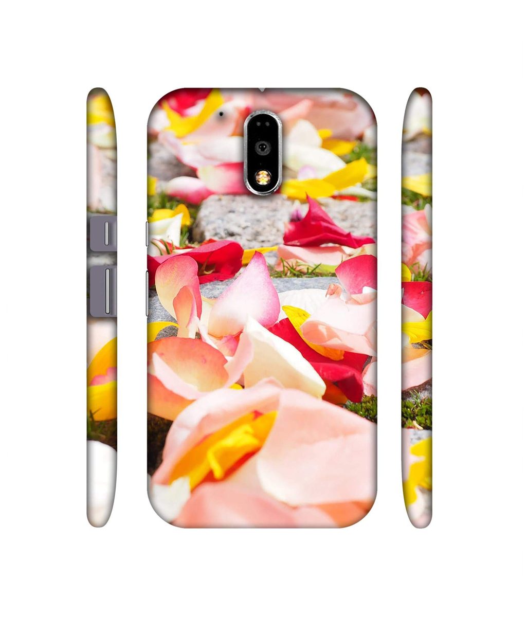 Amazon Brand - Solimo Designer Rose Petals 3D Printed Hard Back Case Mobile Cover for Motorola Moto G4 Plus